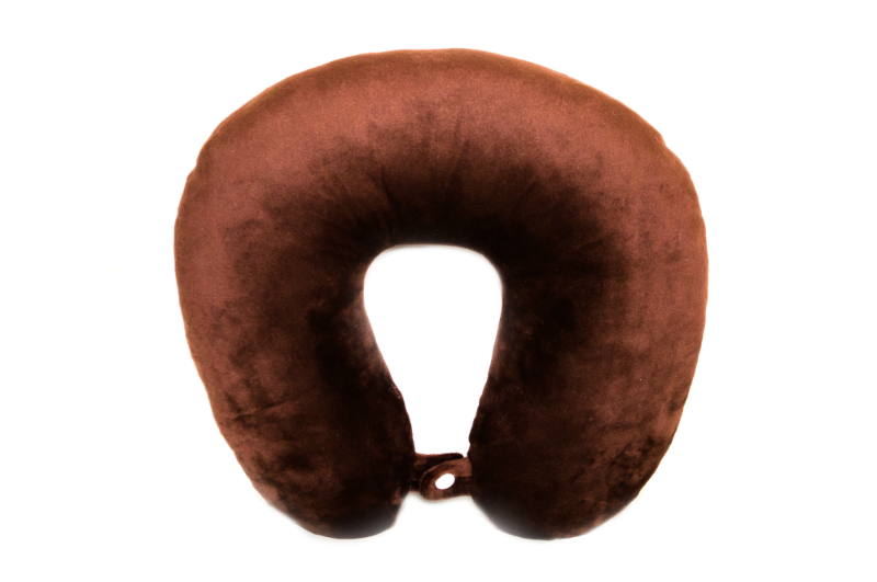 Подушка дорожня шоколадна  В400