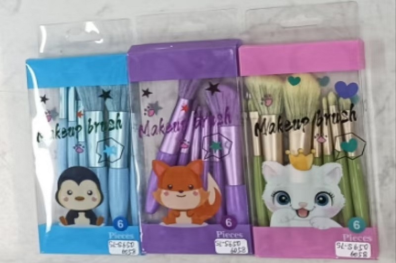Аксесуари для дівчат арт. YMU001 (300шт)  мікс 3 види, пензлики для макіяжу та аквагриму.  короб. 17