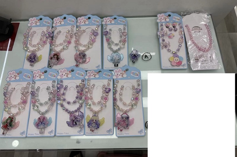 Аксесуари для дівчат CN240708 УПАК5шт(75шт) батар. мікс видів, намисто+браслет+сережки,планш. 25*5см