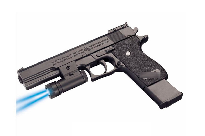 Пістолет K2011-C+ (72шт) 21см, пластикові кулі, світло, на бат(табл), у пакеті,19,5-25-3см