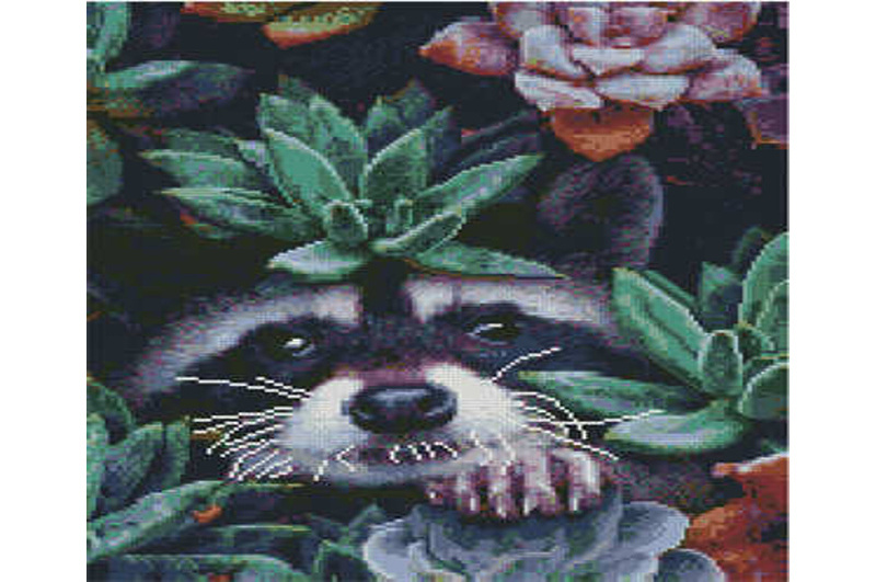 Алмазна картина Єнотик у квітках Strateg розміром 40х50 см (L-266)